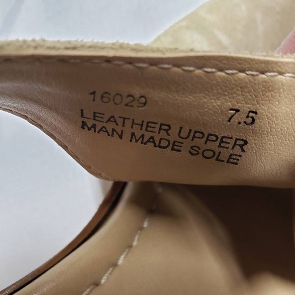 Barbara Barbieri beautiful 100% Sueded leather made in Italy wedge sandals. - Picture 10 of 12